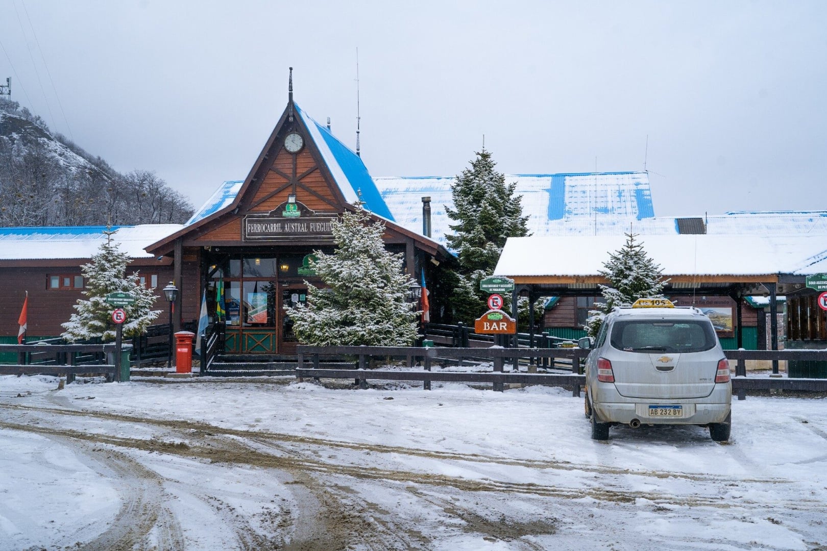 Excursão Ushuaia: Trem Fim do Mundo + Parque Tierra del Fuego + Playa Larga + Glaciar Martial