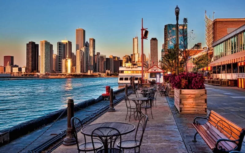 Tour Chicago Costa Norte: Templos, Jardins e Mansões às Margens do Lago Michigan
