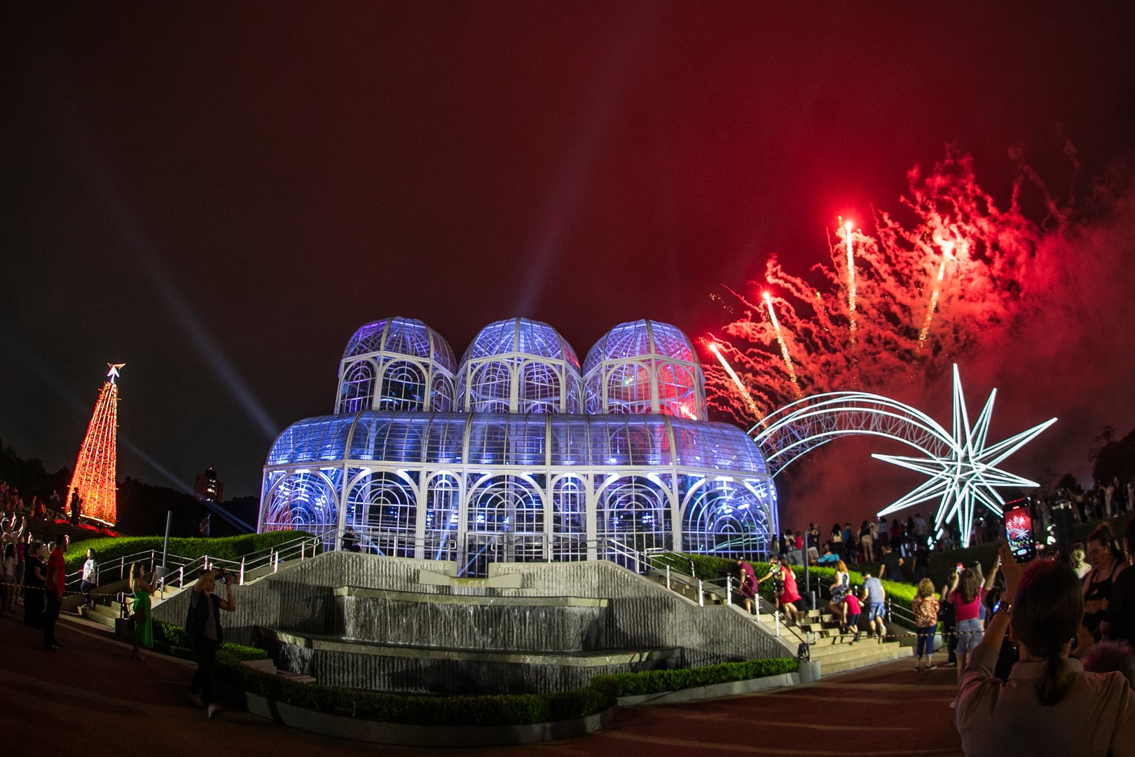 Conheça as principais atrações do Natal de Curitiba - Luz dos Pinhais 2024 - Prefeitura de Curitiba