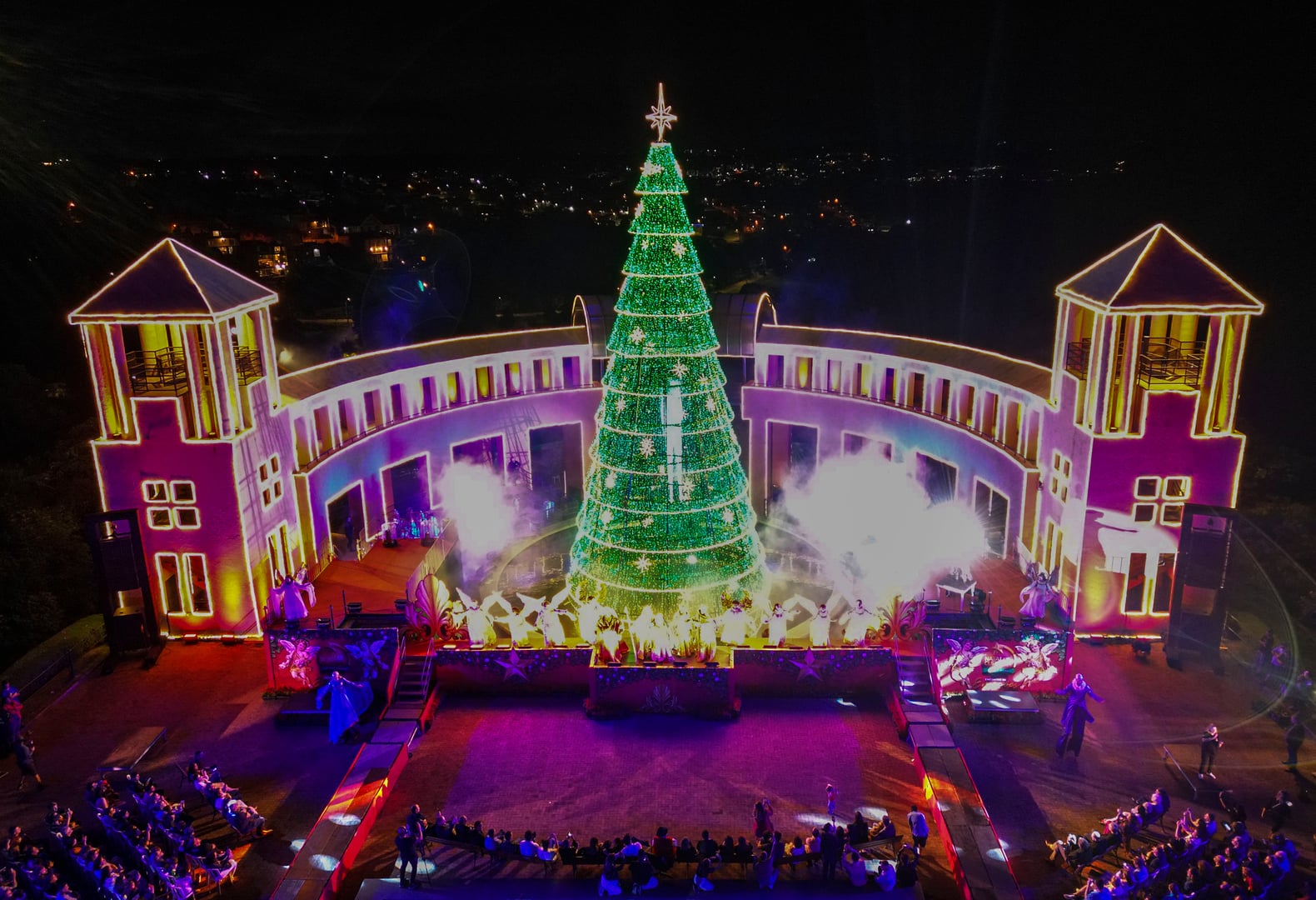 Confira as decorações do Natal de Curitiba que vão brilhar na capital até o dia 7 de janeiro - Prefeitura de Curitiba